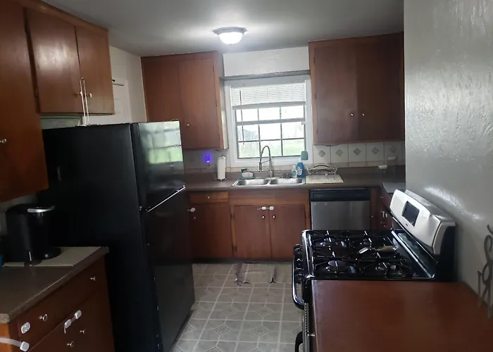 Pete's Place - Quiet Beautiful 3 Bedroom In The Heart Of *