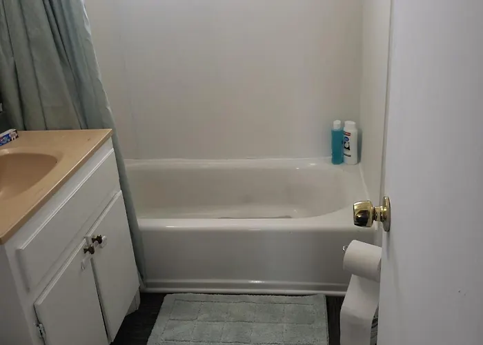 Pete's Place - Quiet Beautiful 3 Bedroom In The Heart Of *